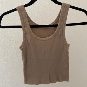 Women’s Aritzia Sunday Best Carey cropped tank